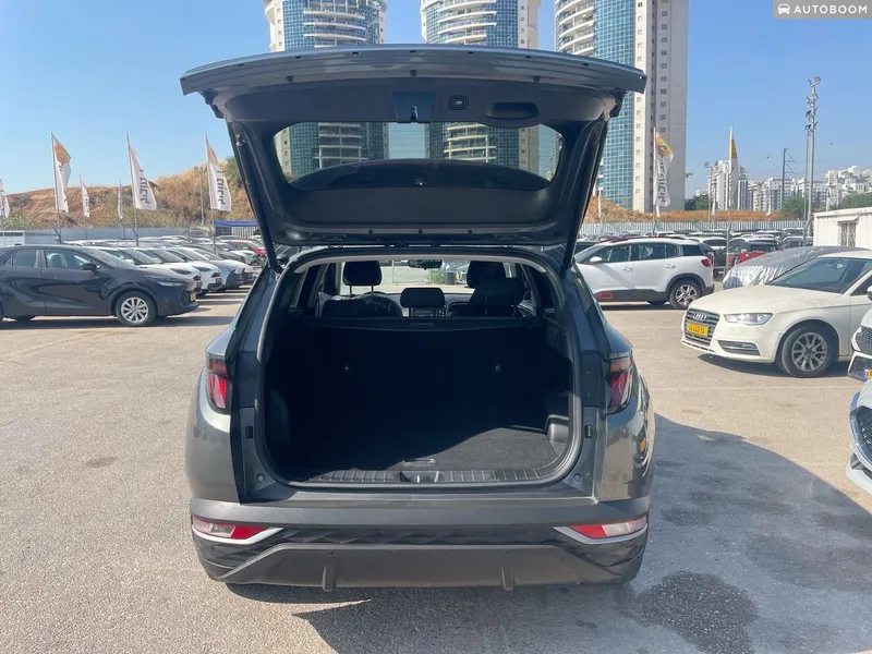 Hyundai Tucson 2nd hand, 2022, private
