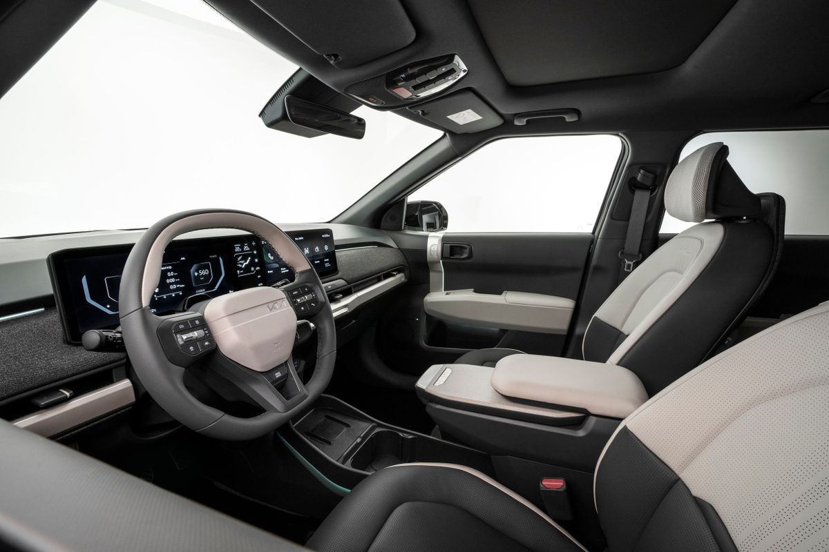 Kia EV3 2024. Передние сидения. Внедорожник 5 дв., 1 поколение