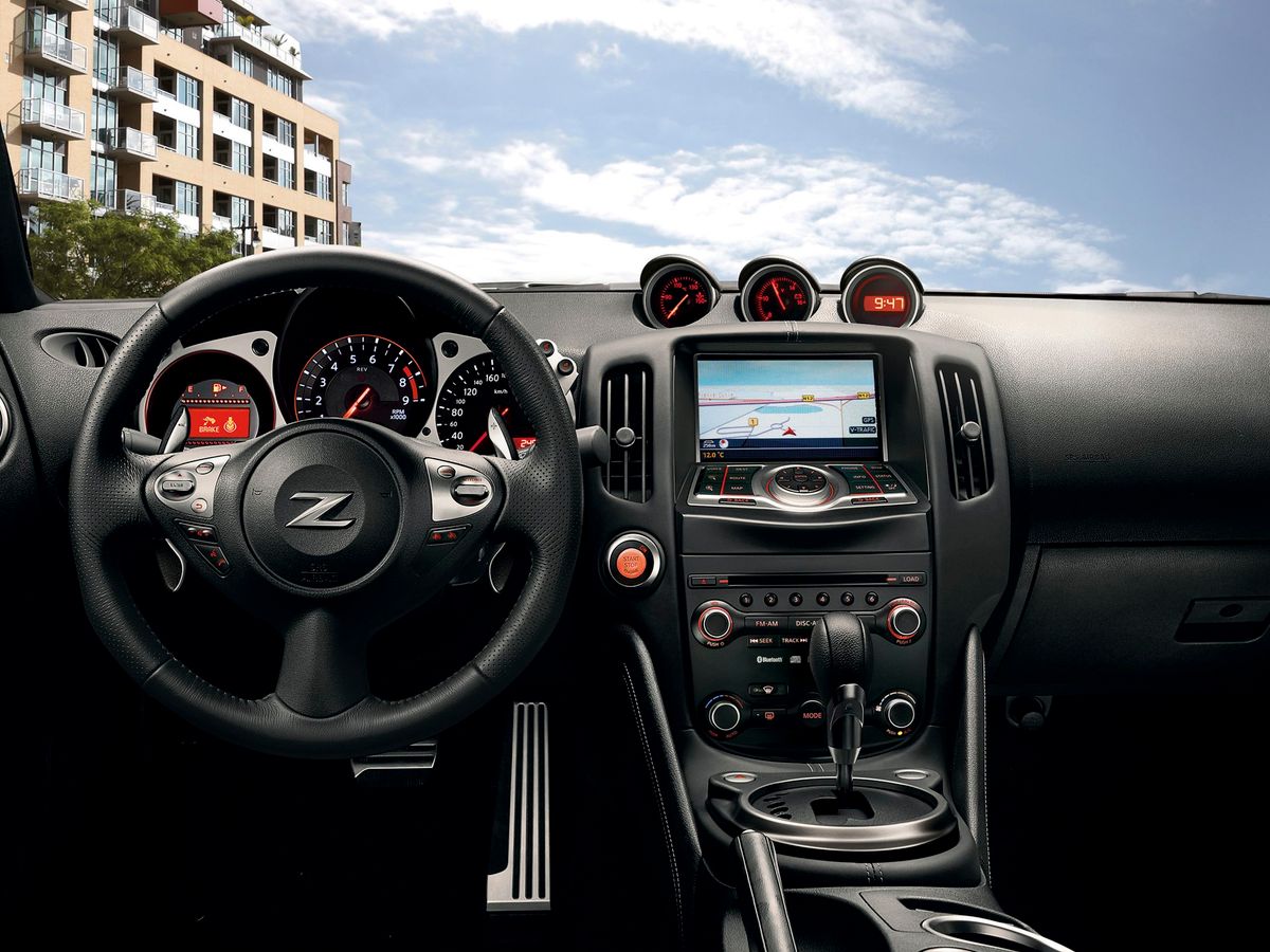Nissan 370Z 2012. Dashboard. Coupe, 1 generation, restyling