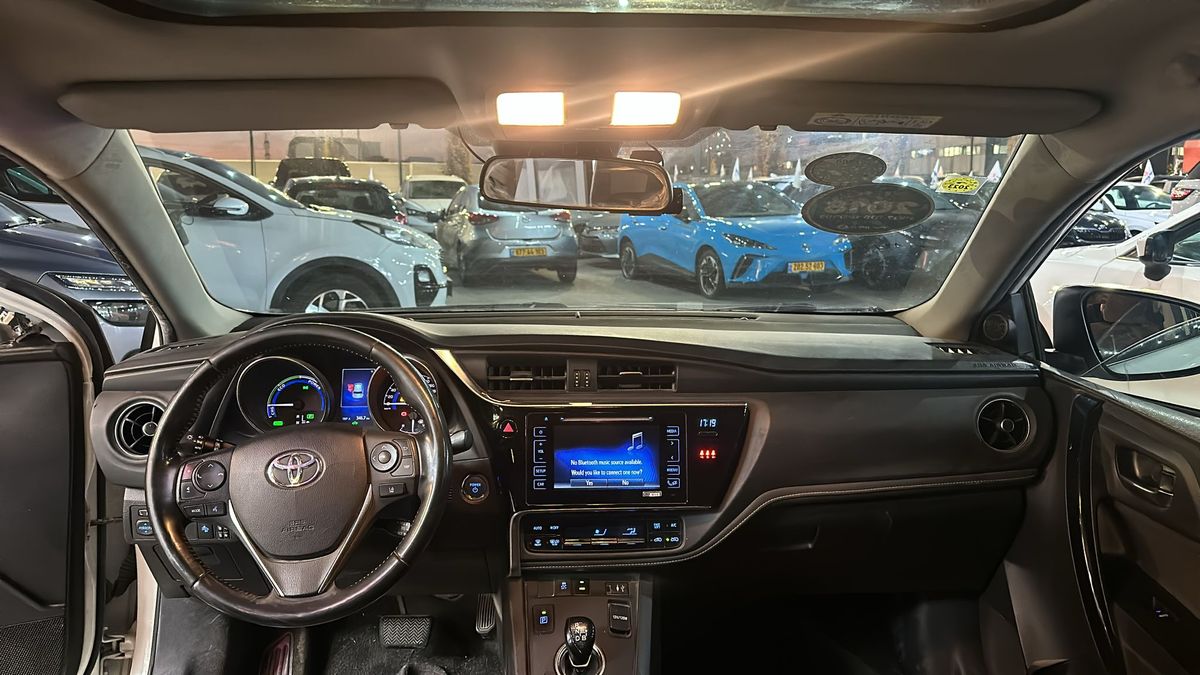 Toyota Auris с пробегом, 2018, частная рука