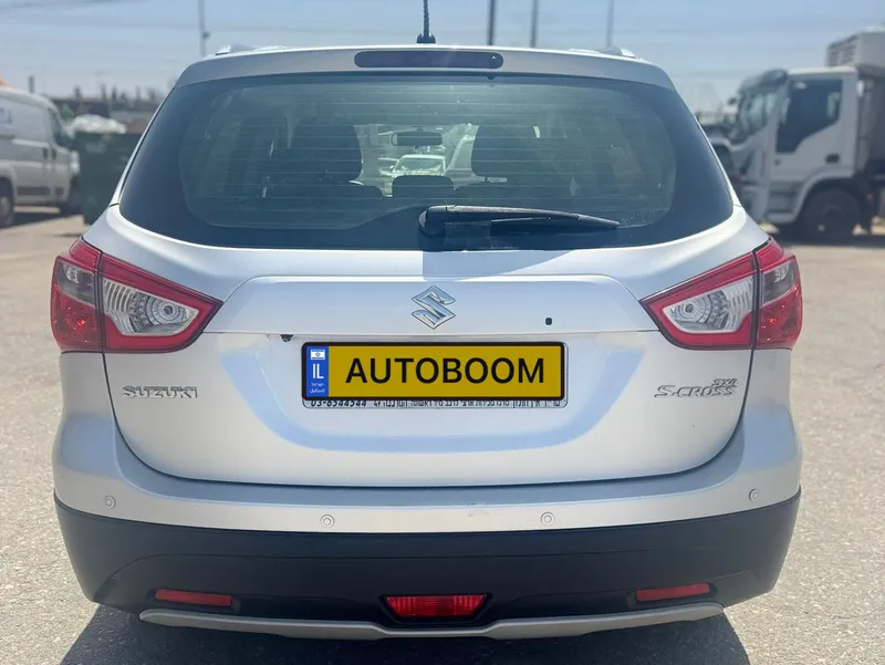 Suzuki SX4 2ème main, 2013, main privée