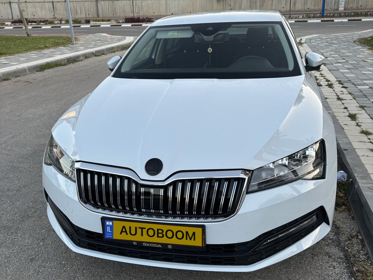 Škoda Superb 2ème main, 2020, main privée