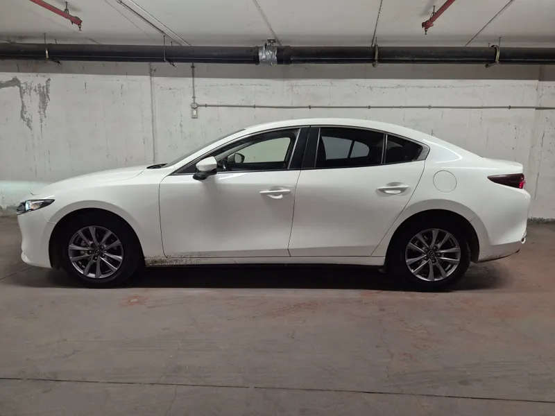 Mazda 3 2nd hand, 2021, private hand