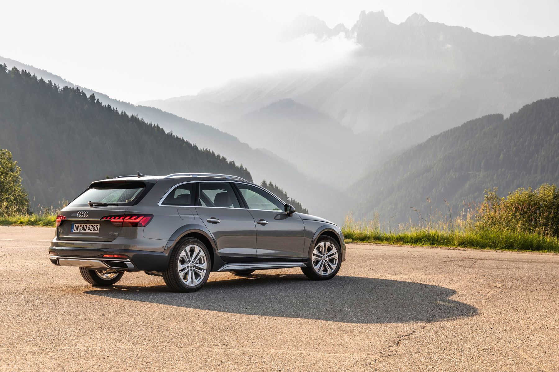 Audi A4 allroad универсал 5 дв. 45 TFSI quattro MHEV S tronic бензин 265 л.с. 4x
