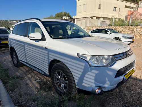 Mitsubishi Outlander, 2013, photo