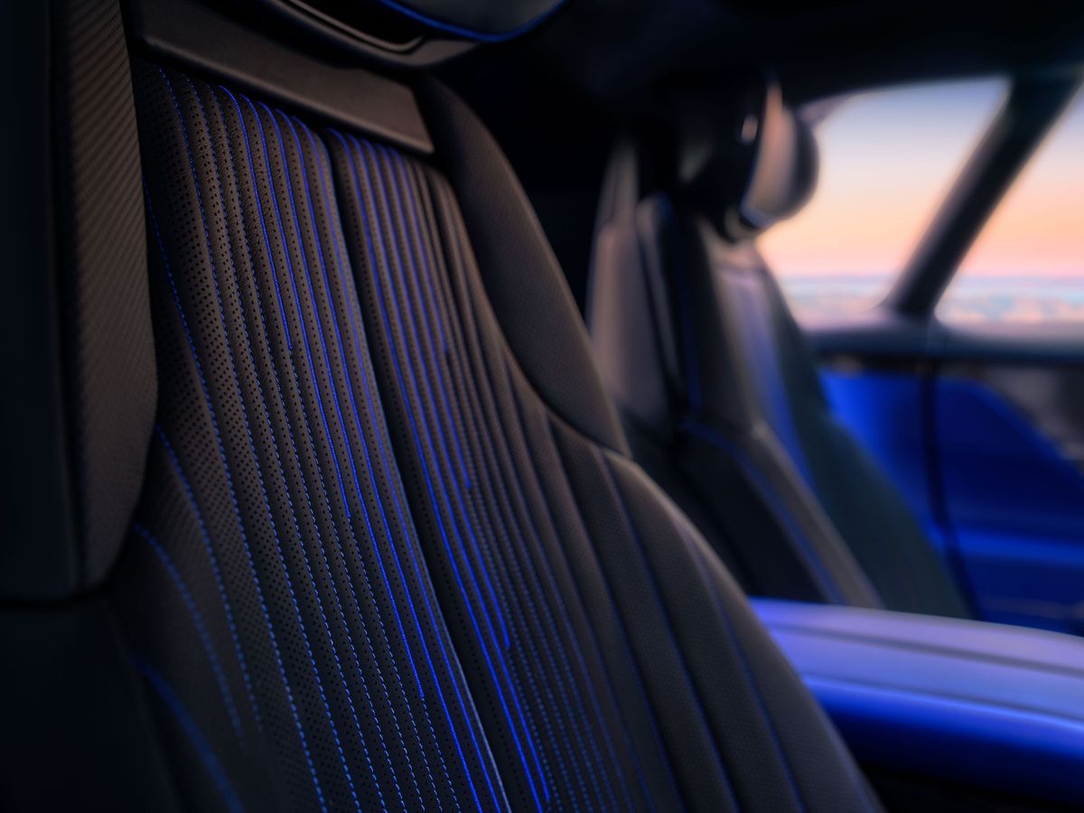 Cadillac Celestiq 2023. Siéges avants. Liftback, 1 génération
