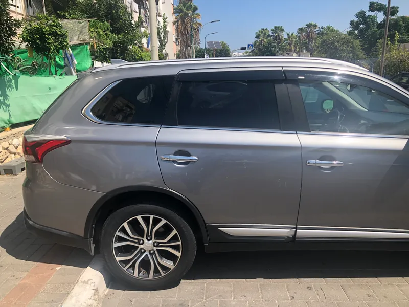 Mitsubishi Outlander 2ème main, 2018, main privée