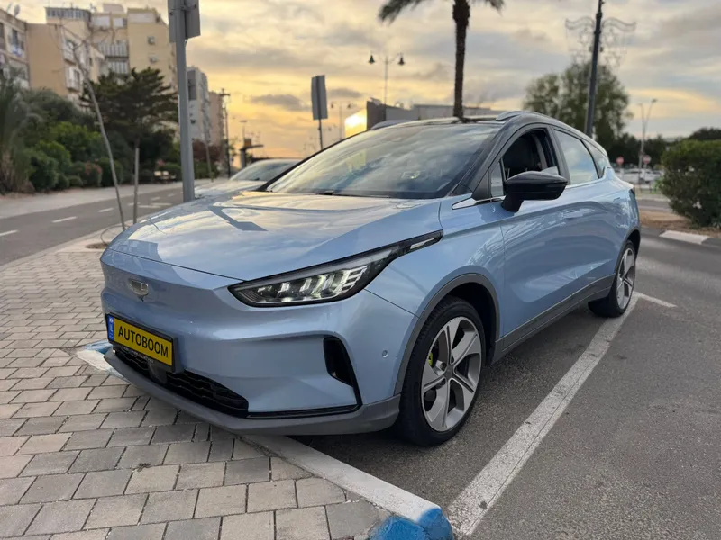 גיאומטרי C יד 2 רכב, 2022, פרטי