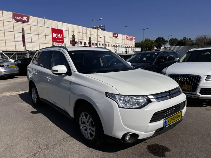 Mitsubishi Outlander 2nd hand, 2014, private hand