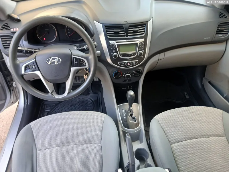 Hyundai i25 с пробегом, 2013, частная