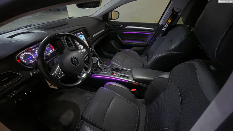 Renault Megane 2nd hand, 2022, private