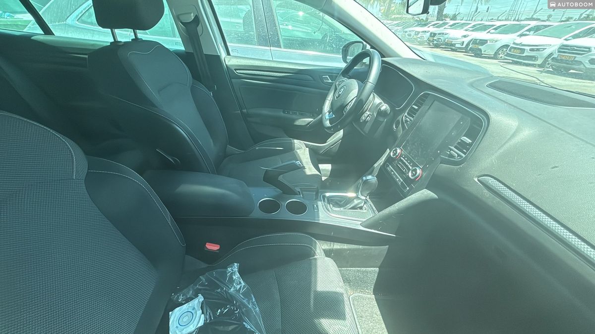 Renault Megane 2nd hand, 2023