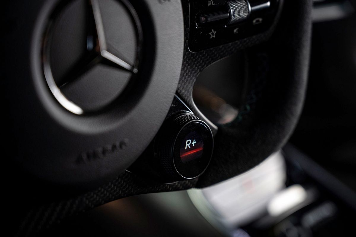 Мерседес-Бенц Mercedes-AMG One 2022. Руль. Купе, 1 поколение