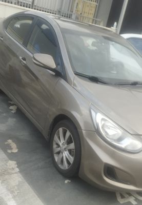 Hyundai i25 2nd hand, 2011, private hand
