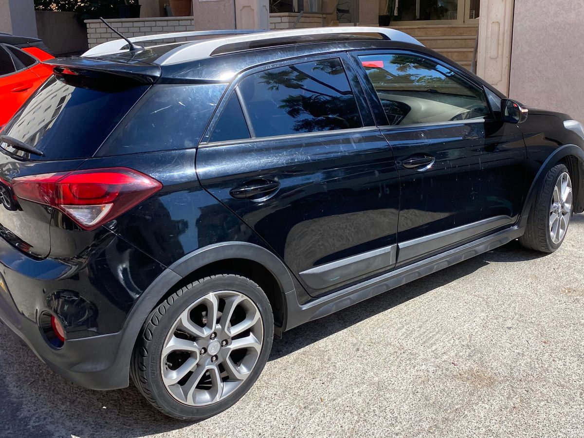 Hyundai i20 Cross 2nd hand, 2017, private hand