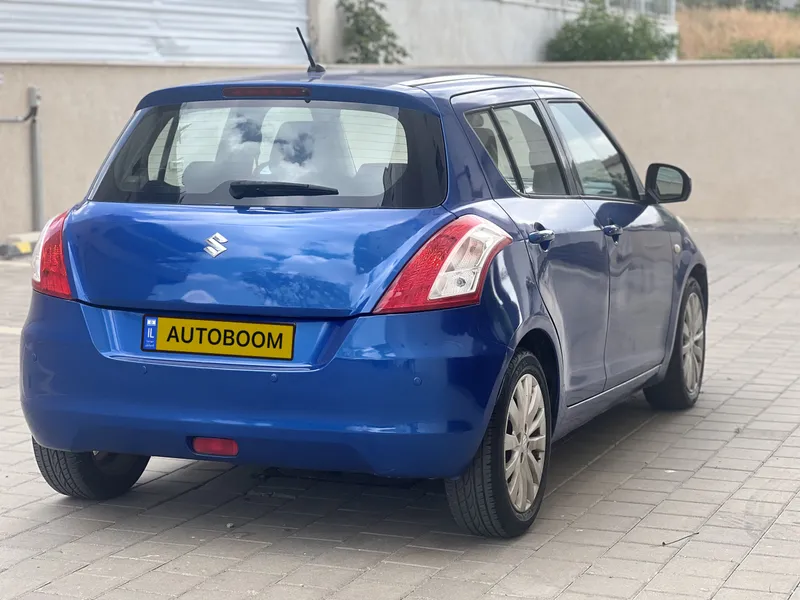 Suzuki Swift с пробегом, 2011