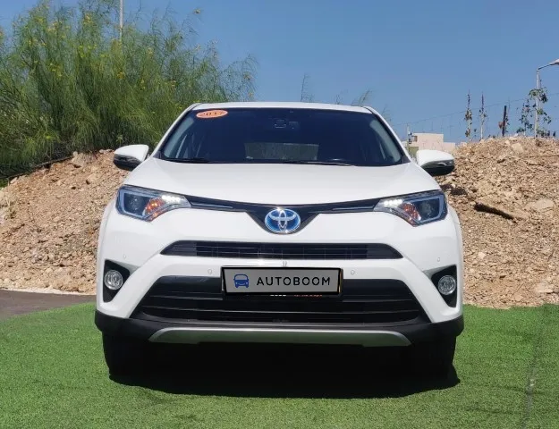 Toyota RAV4 с пробегом, 2017