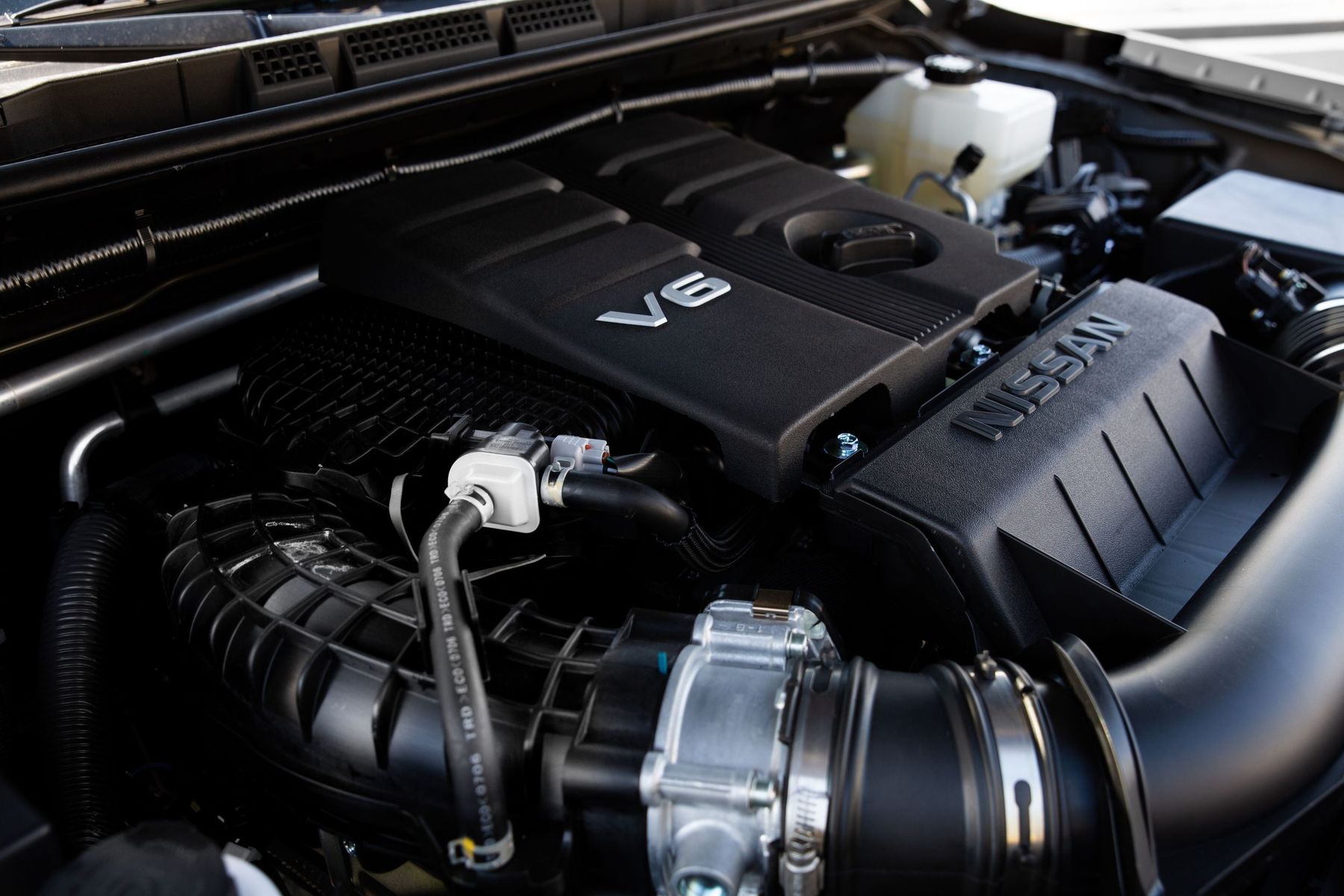 Nissan Frontier 2022. Nissan Frontier 2022 характеристики. Ниссан Фронтиер 2022 характеристики. Икс 5 2022 под капотом.