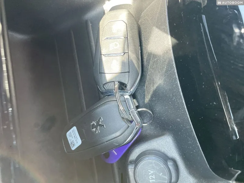 Peugeot 2008 2nd hand, 2023, private