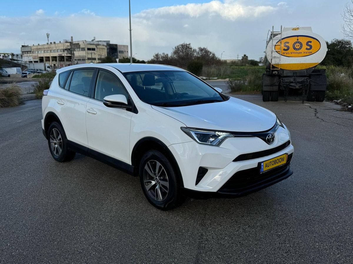 Toyota RAV4 2nd hand, 2017, private hand