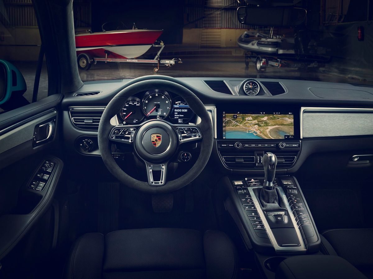 Porsche Macan 2018. Dashboard. SUV 5-doors, 1 generation, restyling