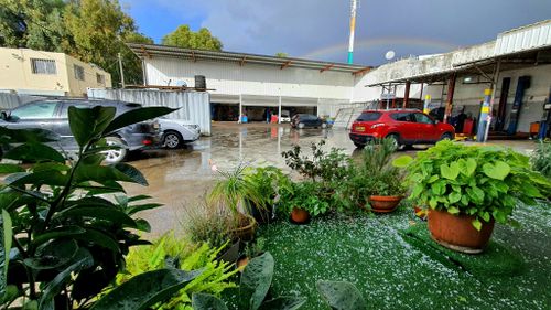 Y.M. Garages. صورة 1