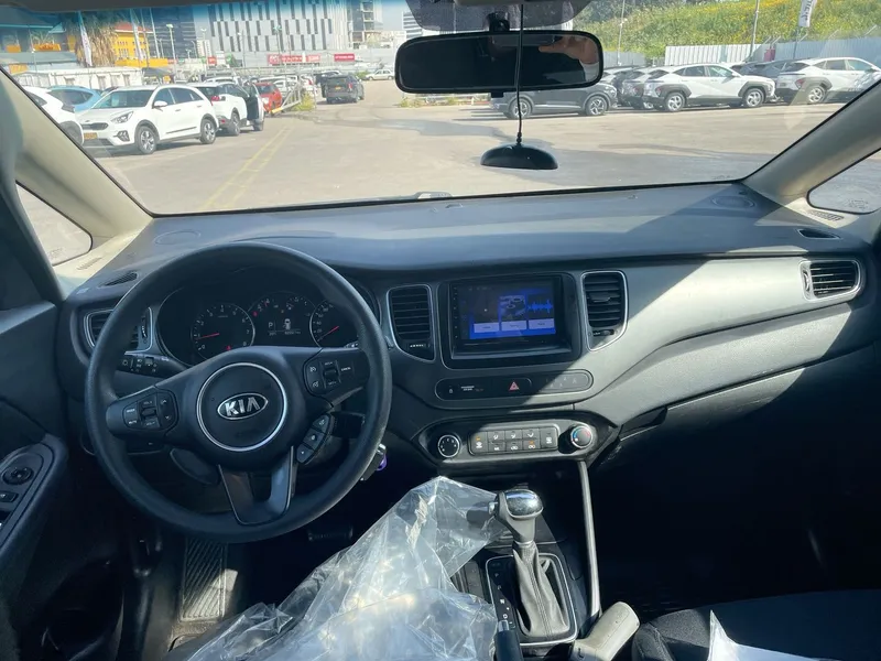 Kia Carens 2nd hand, 2016, private hand