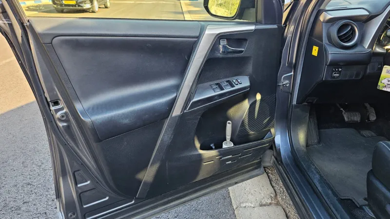 Toyota RAV4 с пробегом, 2016, частная рука