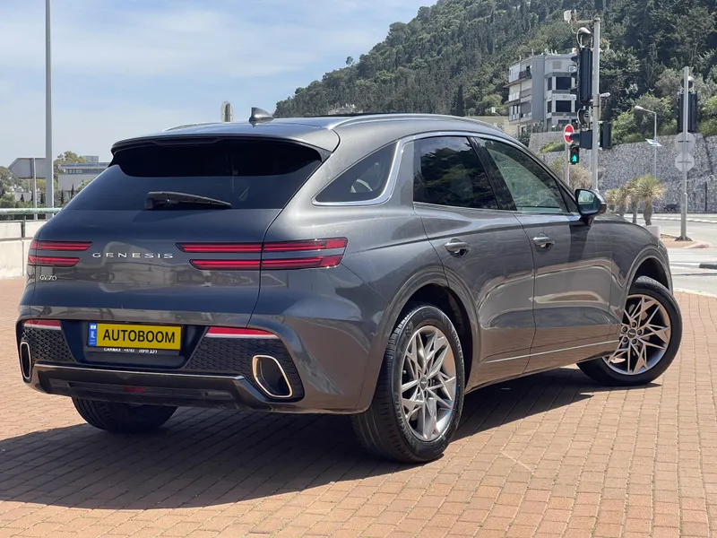 Genesis GV70 2nd hand, 2022, private hand