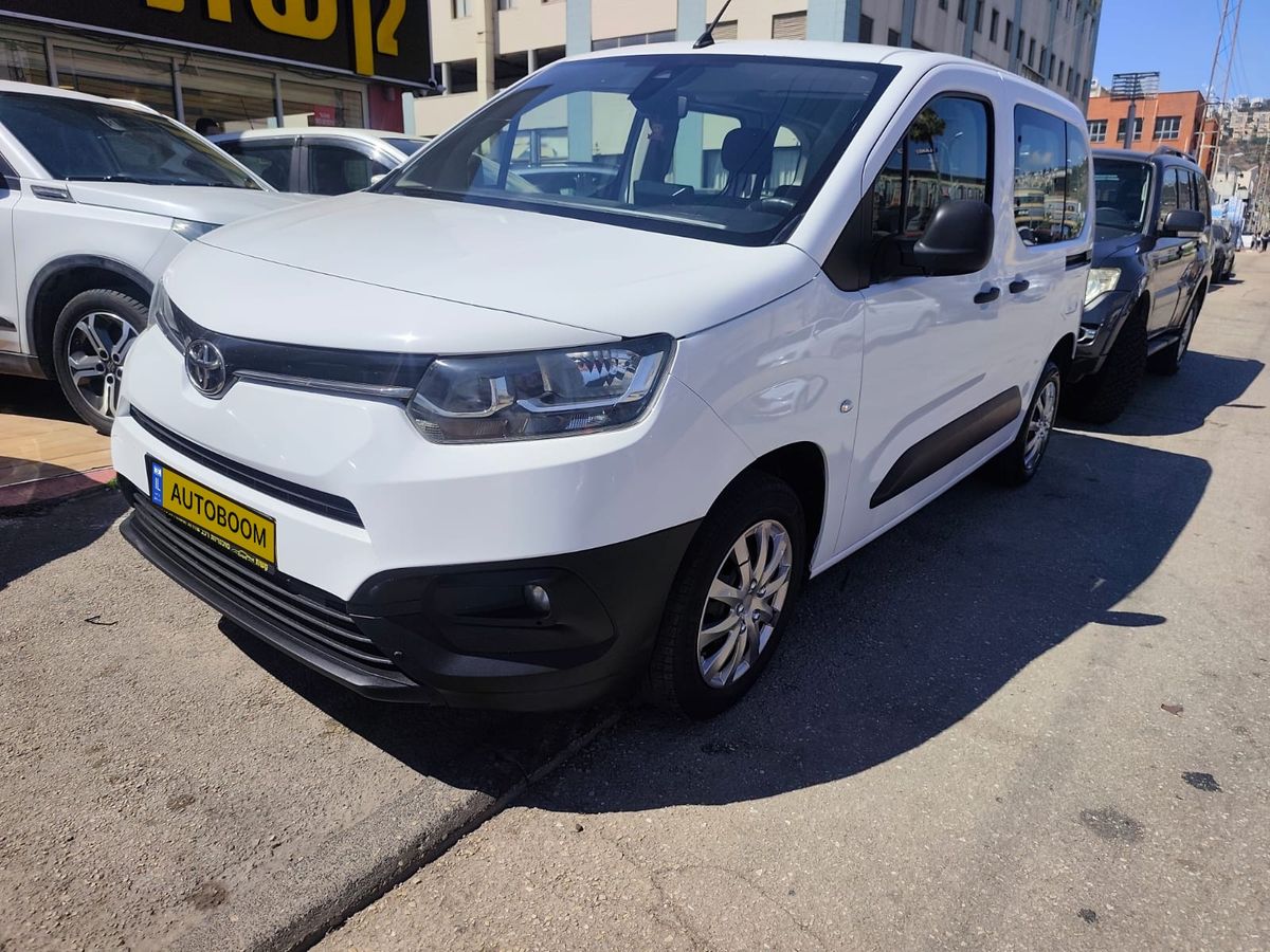 Toyota ProAce City 2nd hand, 2021