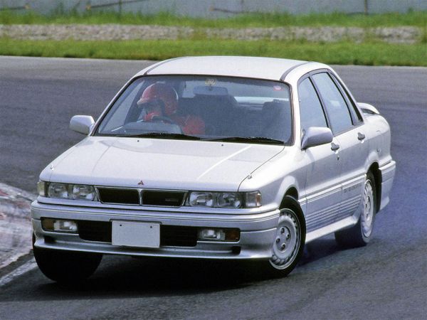 Mitsubishi Galant 1989. Carrosserie, extérieur. Berline, 6 génération