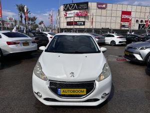 Peugeot 208, 2014, photo