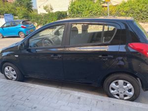 Hyundai i20, 2010, фото