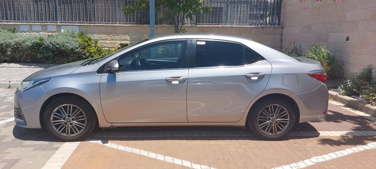 Toyota Corolla 2nd hand, 2018, private hand