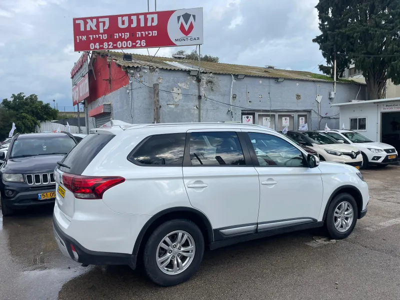 Mitsubishi Outlander 2nd hand, 2021, private hand
