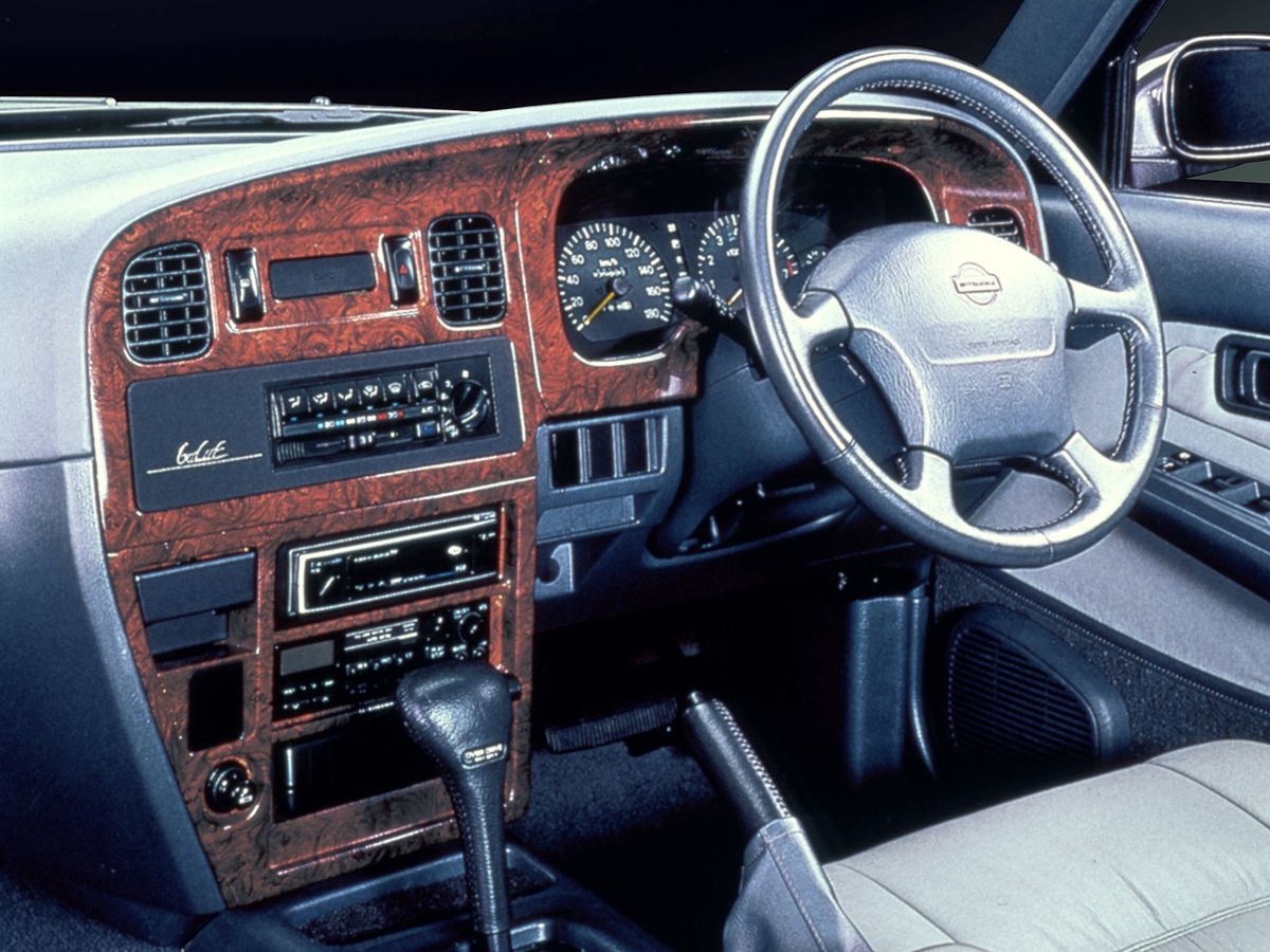 Mitsuoka Galue 1996. Dashboard. Sedan, 1 generation