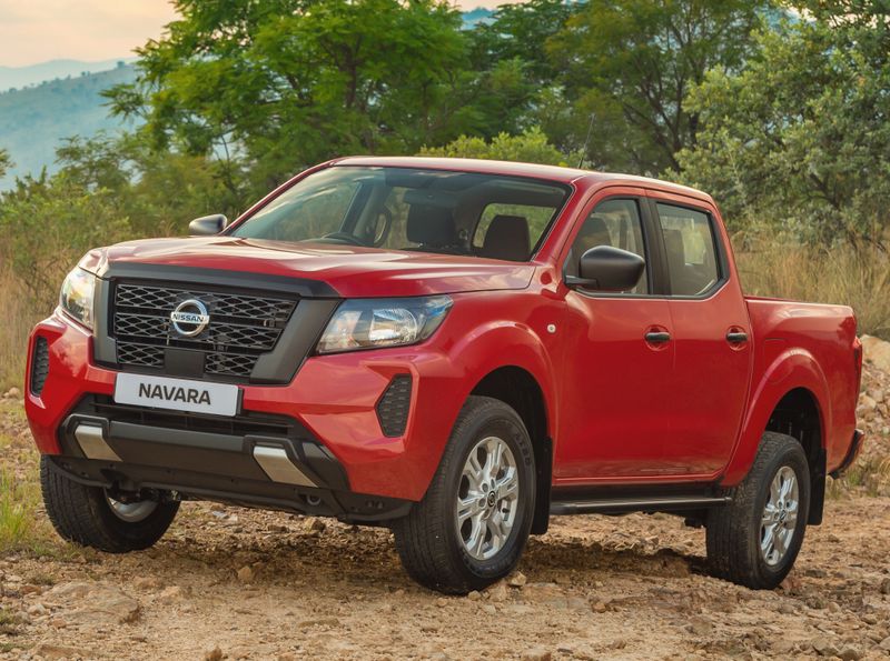 Nissan Navara generations, types of execution and years of