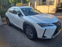 לקסוס UX יד 2 רכב, 2022, פרטי