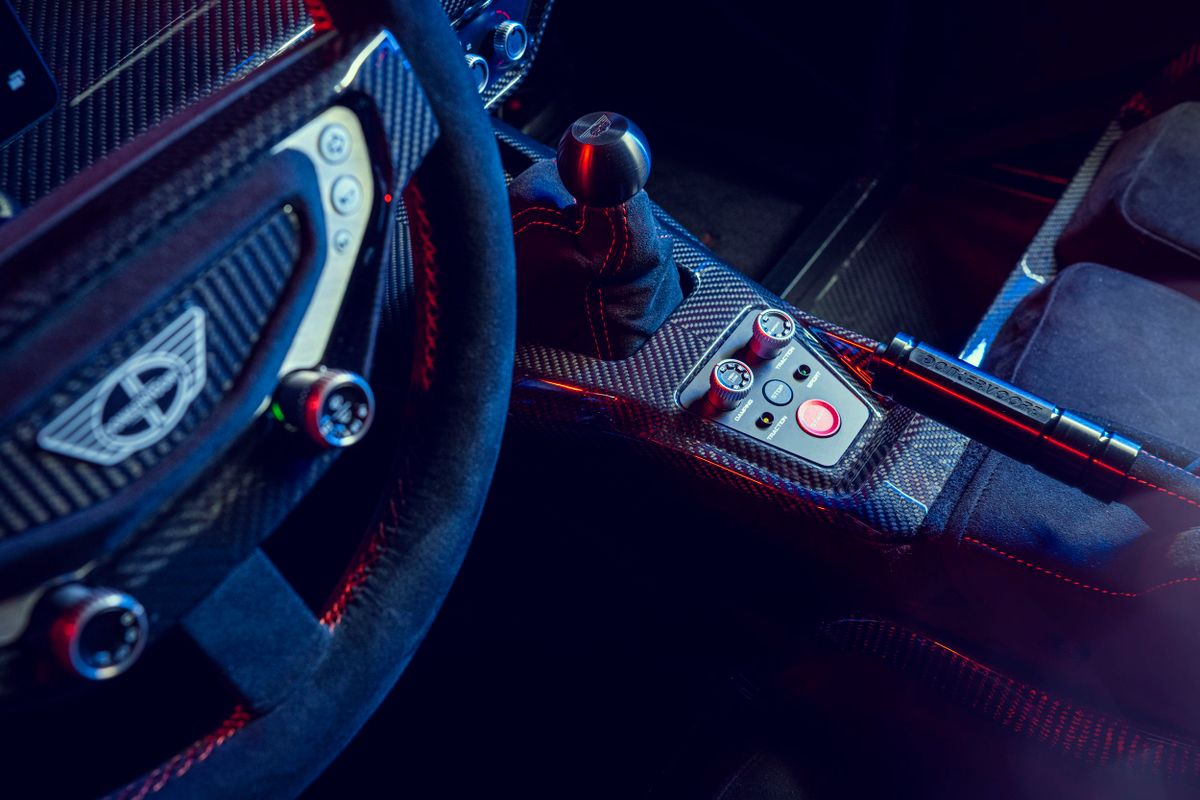 Donkervoort F22 2022. Center console. Coupe, 1 generation