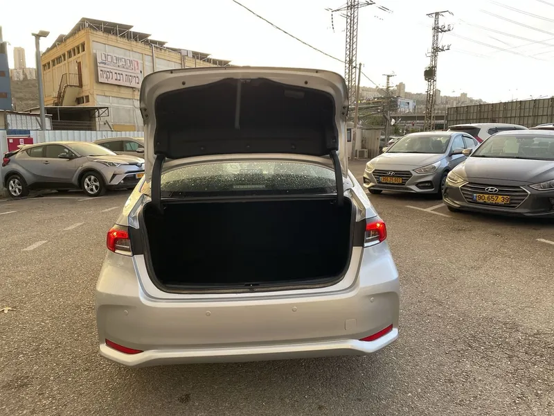 Toyota Corolla с пробегом, 2019
