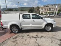 Toyota Hilux 2nd hand, 2013, private