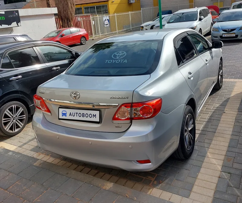 Toyota Corolla 2nd hand, 2011, private hand