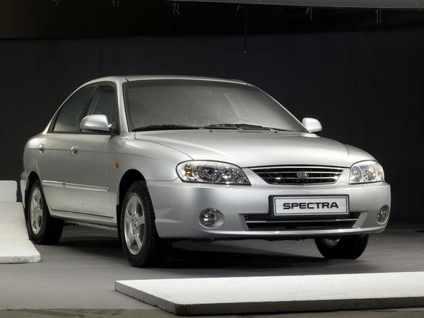 קיה ספקטרה 2004. מרכב, צורה. סדאן, 1 דור, שדרוג 2