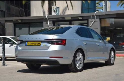 Skoda Superb с пробегом, 2020, частная рука