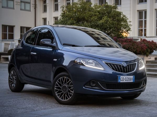 Lancia Ypsilon 2021. Bodywork, Exterior. Mini 5-doors, 3 generation, restyling 2