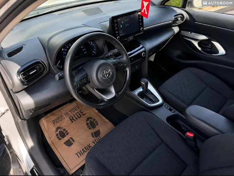 Toyota Yaris Cross 2nd hand, 2023, private