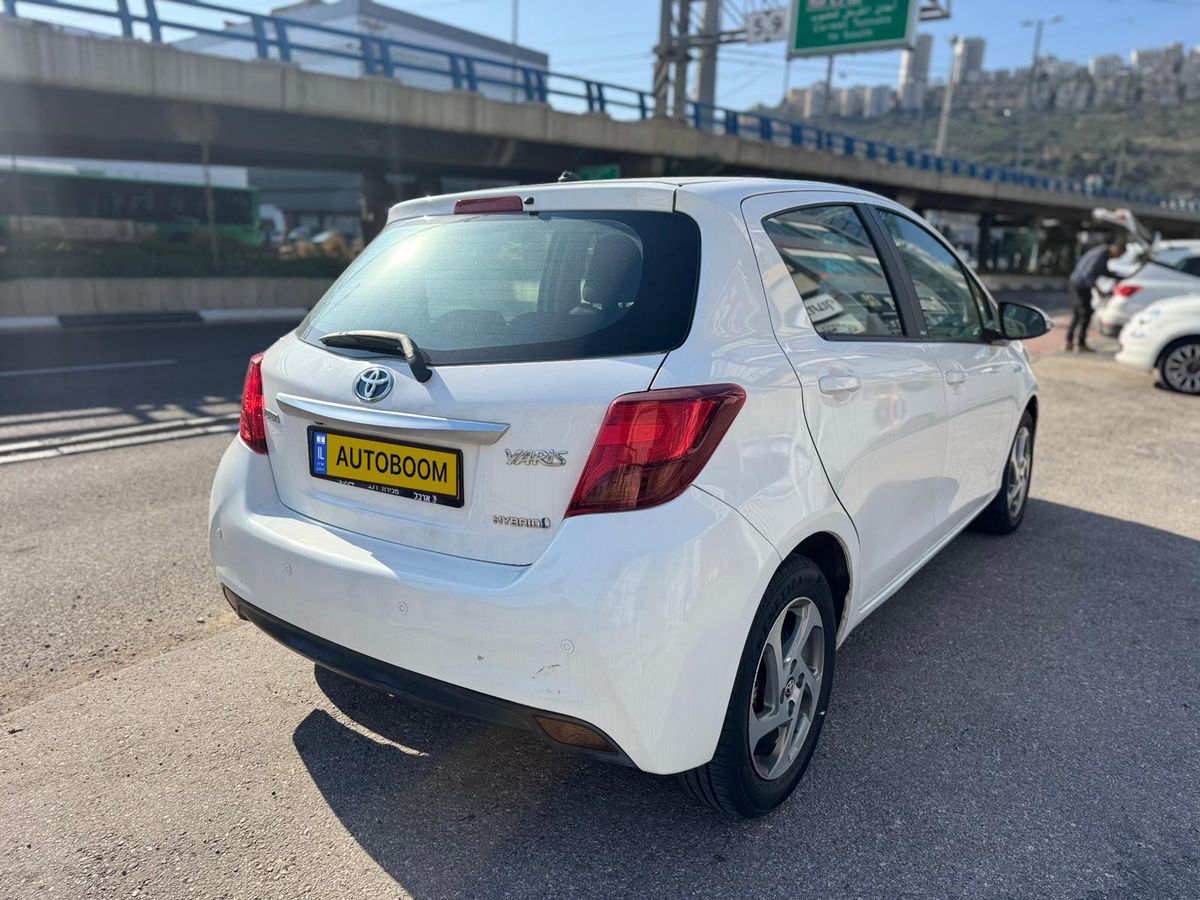 Toyota Yaris с пробегом, 2017, частная рука