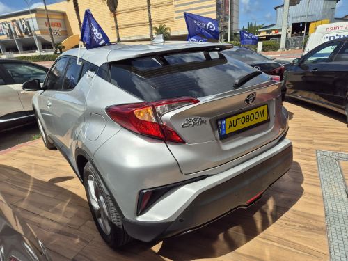 Toyota C-HR 2ème main, 2019, main privée