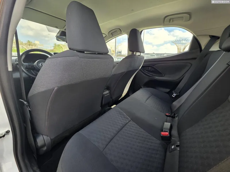 Toyota Yaris с пробегом, 2021, частная