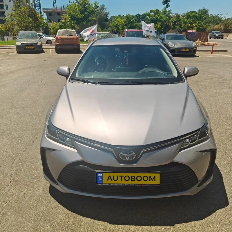 Toyota Corolla с пробегом, 2022